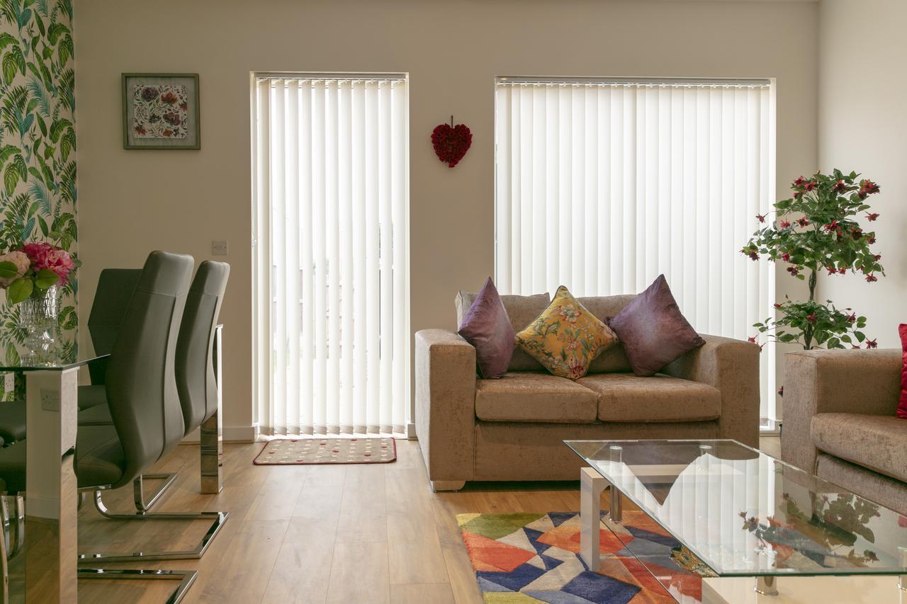 Modern & Exquisite Trumpington Townhouse With Parking & 5 Mins To Papworth Hospital Cambridge (Cambridgeshire)