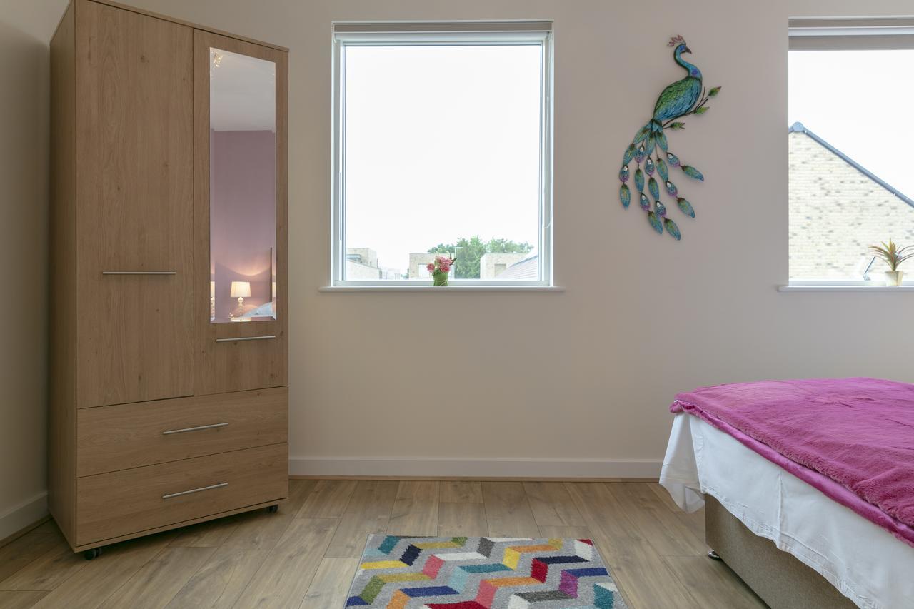 Modern & Exquisite Trumpington Townhouse With Parking & 5 Mins To Papworth Hospital * Cambridge (Cambridgeshire)