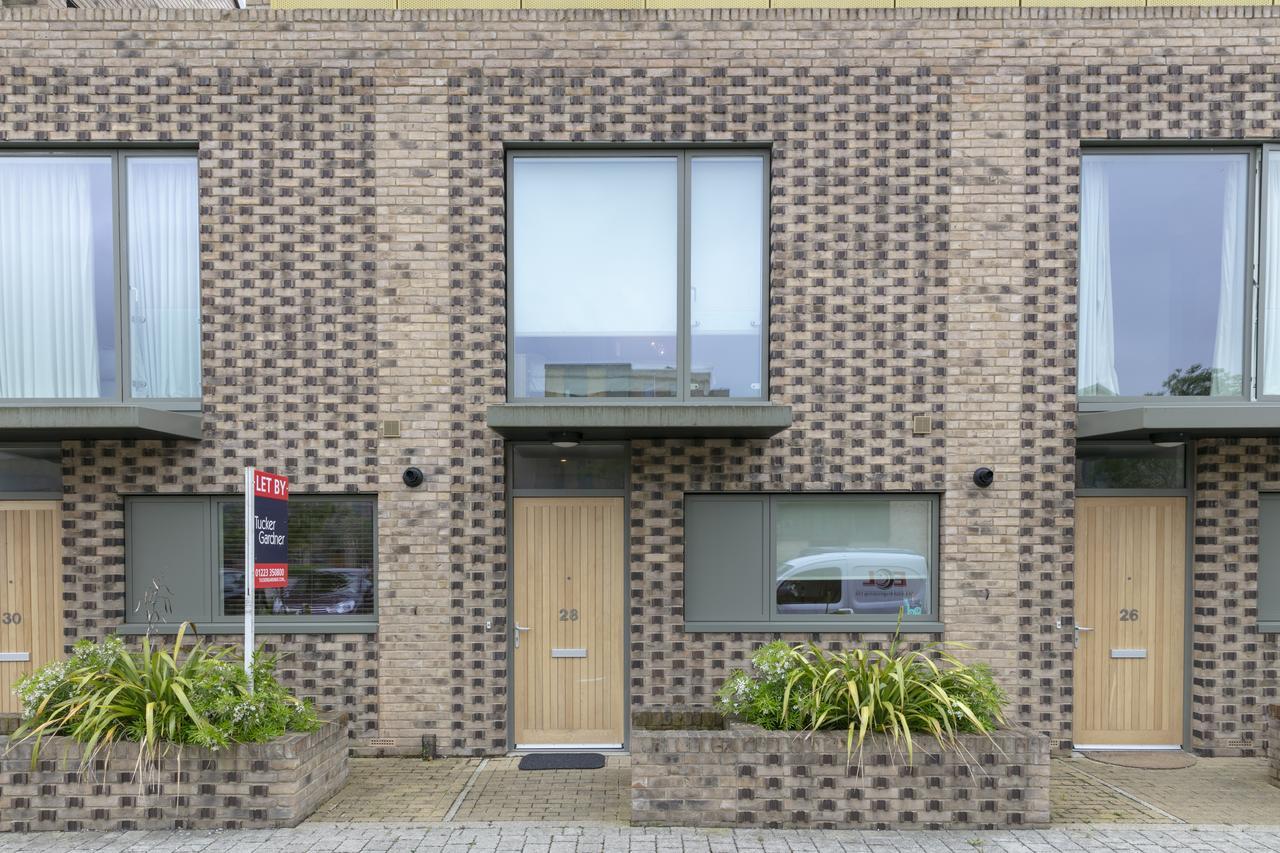 Apartemen Modern & Exquisite Trumpington Townhouse With Parking & 5 Mins To Papworth Hospital Cambridge (Cambridgeshire)
